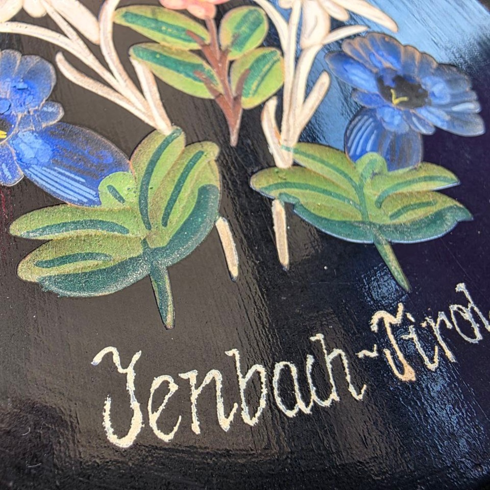 🌼 Vintage Hand-Painted Wooden Plate – Zenbach Tirol, Austria - Picture 3 of 4